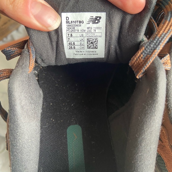 New Balance 610V1 Sneakers - Picture 10 of 11